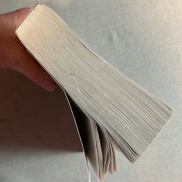 📚2/$6 Queste #4 in the Septimus Heap Series - Picture 5 of 12